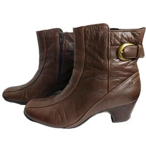 Clarks DARA Womens Ankle Boot Size 9.5 N Dark Brown Leather 2" Heel Zip 84951